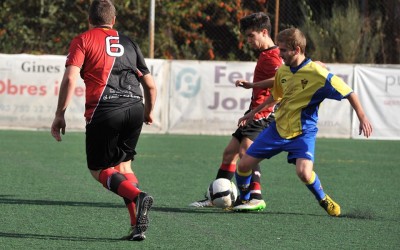 El nou cos tècnic incorpora quatre jugadors al primer equip