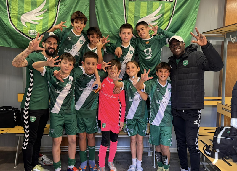 L’Aleví S12 ‘A’ goleja amb autoritat i manté viu el somni de la promoció