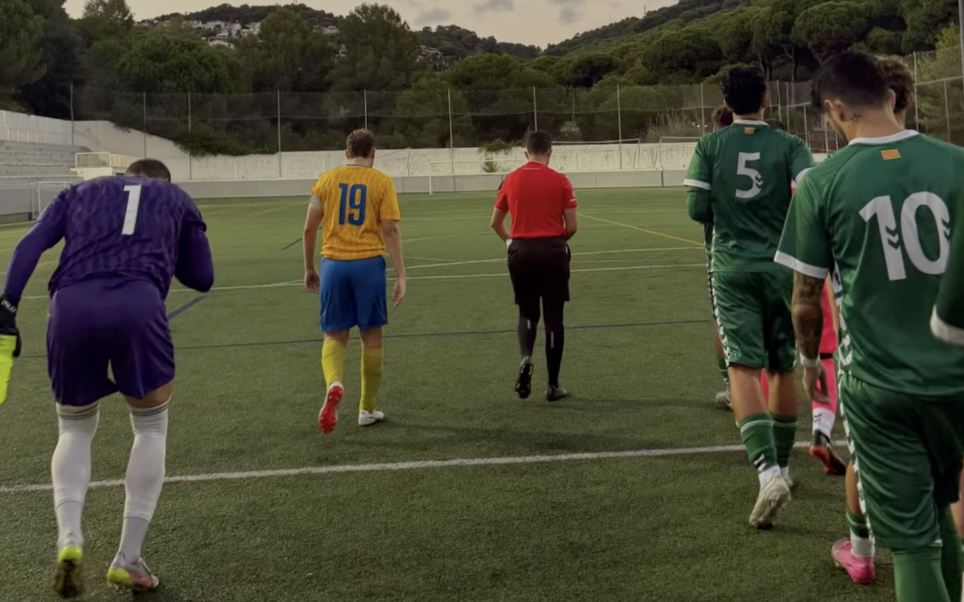 El primer equip del CF Alella debuta a Quarta Catalana amb una derrota davant el Premià de Dalt